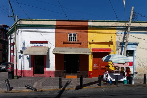 Місто Гвадалахара Мексика Травень 2017 Року Вуличний Постачальник Під Сонцем — стокове фото