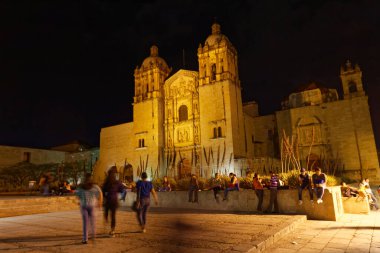 Mayıs 2017 'de Oaxaca, Meksika' daki Santo Domingo kilisesi ve kültür merkezi..