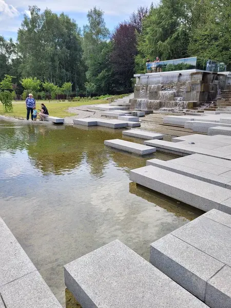 Chorzw, Polonya 'daki Park Slaski' deki (Silesia Park) Japon bahçesinin modern enkarnasyonu