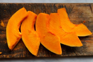 parçalar halinde kesilmiş kabak