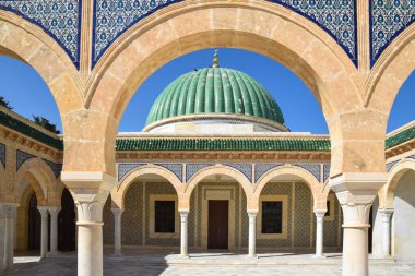 Habib Bourguiba anıtı, Tunus 'un ilk manastır başkanı.