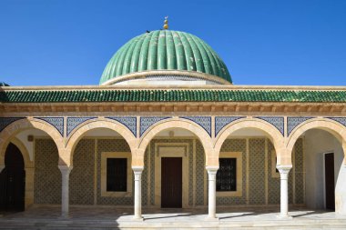 Habib Bourguiba anıtı, Tunus 'un ilk manastır başkanı.