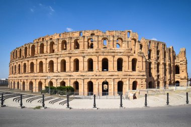 El-Jem antik Roma amfitiyatrosu kalıntıları. Kuzey Afrika'nın en büyük kolezyum. Mahdia valiliği, Tunus
