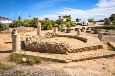 Tunus 'un Kartaca limanının kalıntıları.