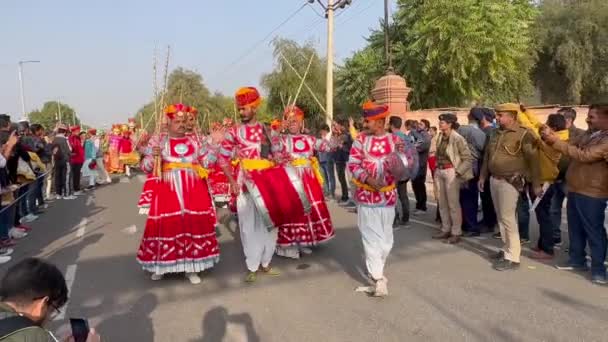 Bikaner Rajasthan Índia Janeiro 2023 Camel Festival Artits Vestidos Coloridos — Vídeo de Stock
