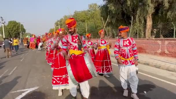 Bikaner Rajasthan Indien Januar 2023 Kamelfest Artits Bunten Kleidern Beim — Stockvideo