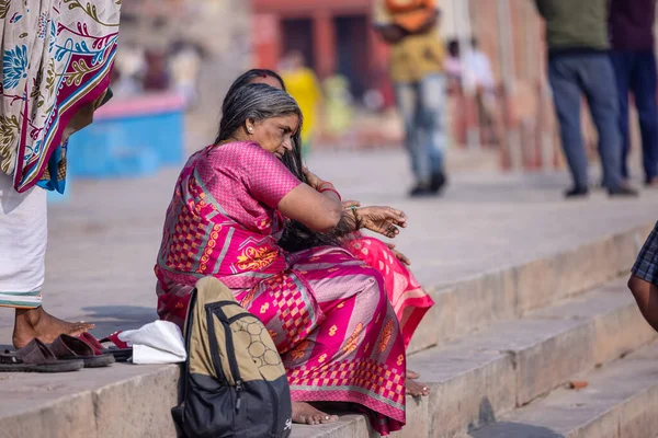 Varanasi Uttar Pradesh India November 2022 Portrait Indian Woman Sitting — Stock Photo, Image