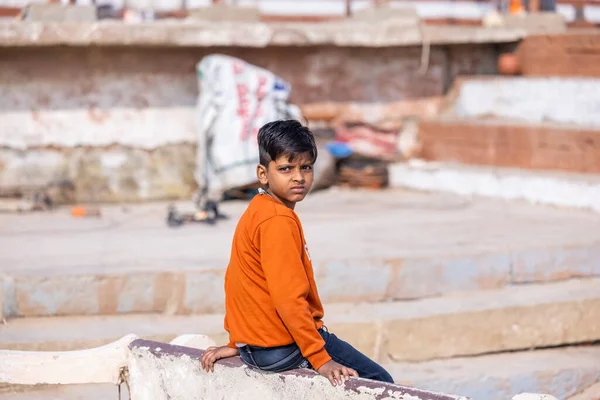 Varanasi Uttar Pradesh Indie Listopad 2022 Portret Niezidentyfikowanego Indyjskiego Chłopca — Zdjęcie stockowe
