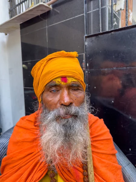 2022年11月20日インド ウッタル プラデシュ州バラナシ 未確認のインドの聖なるサドゥ人男性の肖像 — ストック写真