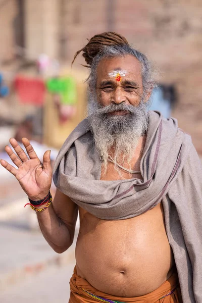 2022年11月20日インド ウッタル プラデーシュ州バラナシ 未確認のインドの聖なるサドゥ人の肖像 — ストック写真