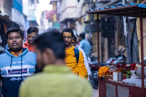 Varanasi Uttar Pradesh Hindistan Varanasi Şehrinde Tanımlanamayan Hintliler — Stok fotoğraf