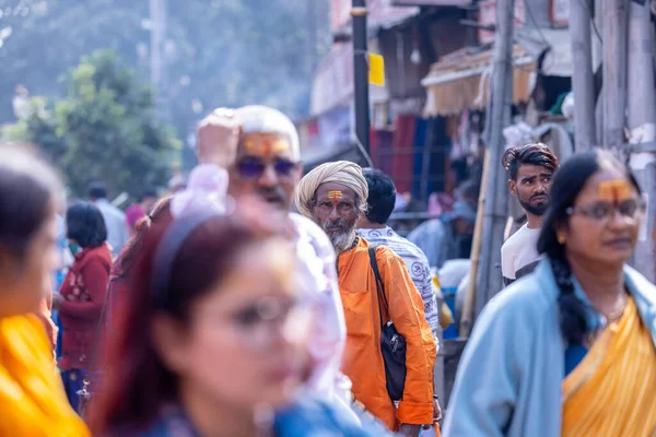 Varanasi Uttar Pradesh Índia Indianos Não Identificados Cidade Varanasi — Fotografia de Stock