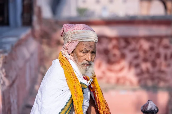 Varanasi Uttar Pradesh India Noviembre 2022 Retrato Hombre Sadhu Sagrado —  Fotos de Stock