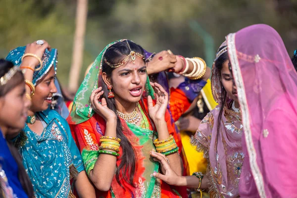 Bikaner Rajasthan India 2023 Január Teve Fesztivál Bikaner Fiatal Lányok — Stock Fotó