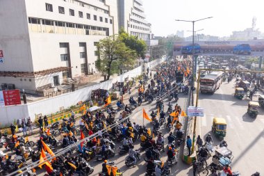 Gaziabad, Uttar Pradesh, Hindistan Ocak 09 2021: Ayodhya 'daki Lord Ram tapınağı lehine düzenlenen mitinglere katılan insanlar. 