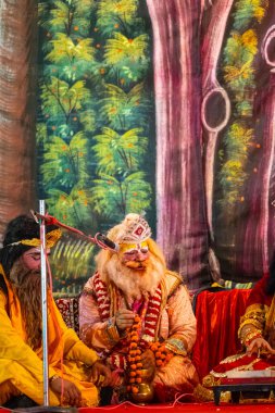 Gaziabad, Uttar Pradesh, Hindistan - 27 Eylül 2022: Ramlila 'da ramayana karakterini canlandıran sanatçı.