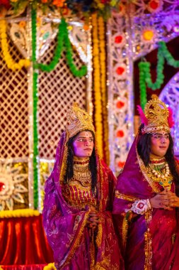 Gaziabad, Uttar Pradesh, Hindistan - 27 Eylül 2022: Ramlila 'da ramayana karakterini canlandıran sanatçı.