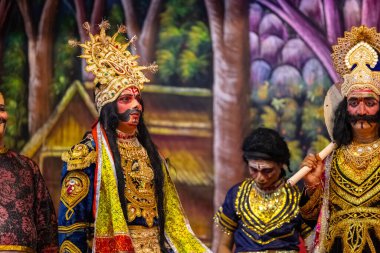 Gaziabad, Uttar Pradesh, Hindistan - 27 Eylül 2022: Ramlila 'da ramayana karakterini canlandıran sanatçı.