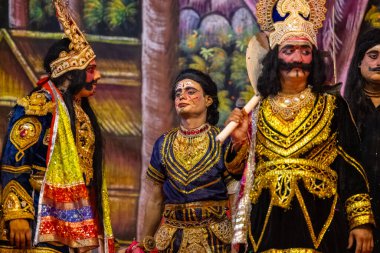 Gaziabad, Uttar Pradesh, Hindistan - 27 Eylül 2022: Ramlila 'da ramayana karakterini canlandıran sanatçı.