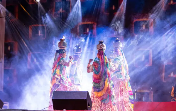 Pushkar Rajasthan Indie Listopada 2022 Artystki Wykonujące Taniec Ludowy Rajasthani — Zdjęcie stockowe