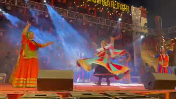 Pushkar Rajasthan India พฤศจ กายน 2022 นหญ แสดงการเต าชาวราชธาน Ghoomar — วีดีโอสต็อก