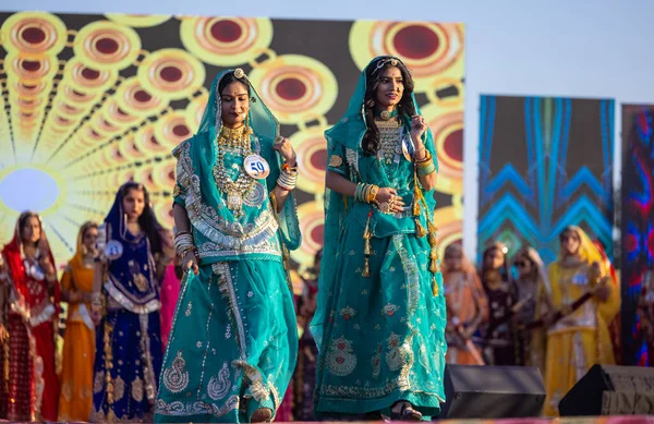 Bikaner Rajasthan Intia Tammikuu 2023 Nuorten Kauniiden Intialaisten Naisten Muotokuva tekijänoikeusvapaita valokuvia kuvapankista