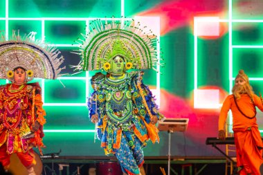 Bikaner, Rajasthan, Hindistan - 14 Ocak 2023 - Chhau dansı, ayrıca Chau ya da Chhaau olarak da yazılır, Hindistan 'ın doğu kesiminde, kabile ve halk geleneklerine dayanan yarı klasik Hint dansı.