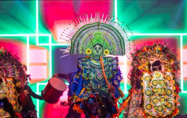 Bikaner, Rajasthan, Hindistan - 14 Ocak 2023 - Chhau dansı, ayrıca Chau ya da Chhaau olarak da yazılır, Hindistan 'ın doğu kesiminde, kabile ve halk geleneklerine dayanan yarı klasik Hint dansı.