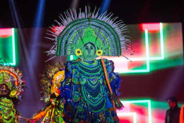 Bikaner, Rajasthan, Hindistan - 14 Ocak 2023 - Chhau dansı, ayrıca Chau ya da Chhaau olarak da yazılır, Hindistan 'ın doğu kesiminde, kabile ve halk geleneklerine dayanan yarı klasik Hint dansı.