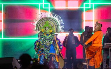 Bikaner, Rajasthan, Hindistan - 14 Ocak 2023 - Chhau dansı, ayrıca Chau ya da Chhaau olarak da yazılır, Hindistan 'ın doğu kesiminde, kabile ve halk geleneklerine dayanan yarı klasik Hint dansı.