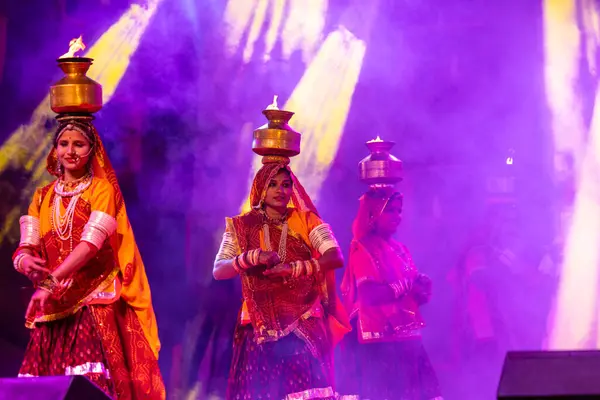 Pushkar Rajasthan Indie Listopada 2022 Artystki Wykonujące Taniec Ludowy Rajasthani — Zdjęcie stockowe