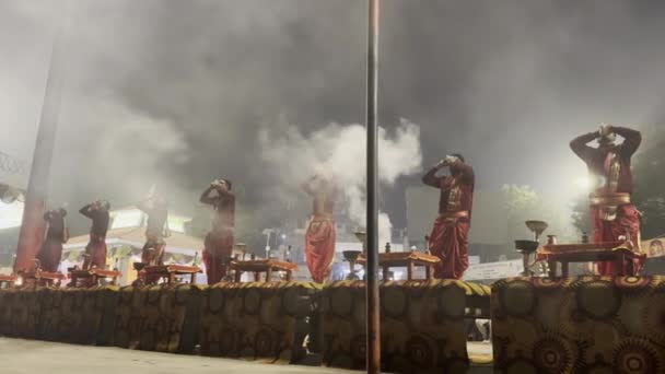 Varanasi Uttar Pradesh India 2024 Január Ganga Aarti Indiánok Felvétele — Stock videók