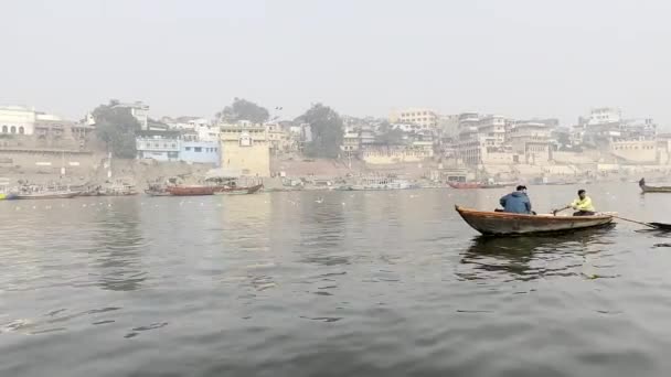 Varanasi Uttar Pradesh India Januari 2024 Wisatawan Dan Penduduk Setempat — Stok Video