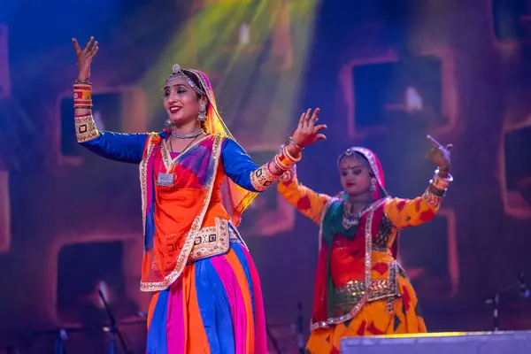 Pushkar Rajasthan Indie Listopada 2022 Piękne Artystki Wykonujące Taniec Ludowy — Zdjęcie stockowe