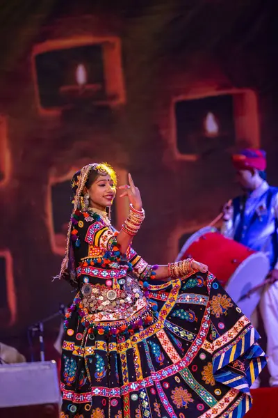 Pushkar Rajasthan Indie Listopad 2022 Umělec Vystupující Rajasthani Lidový Tanec Royalty Free Stock Fotografie