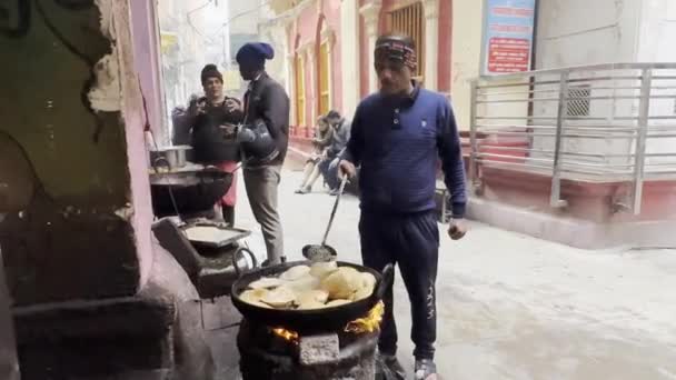 Varanasi Uttar Pradesh India Enero 2024 Tienda Comida Callejera Imágenes — Vídeos de Stock