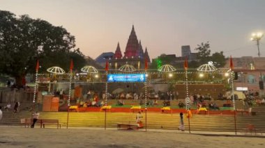 Kutsal şehrin tapınağı Kutsal Mezar Gecesi