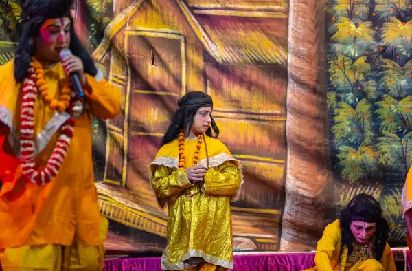 stock image Ghaziabad, Uttar Pradesh, India - October 20th, 2023: Portrait of the indian artists playing characters of hindu holy book ramayana in ramlila during the dussehra festival.