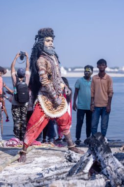 Varanasi, Uttar Pradesh, Hindistan: Varanasi 'de Harishchandra ghat' ta masaan holi 'nin kutlanması.