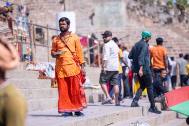 Varanasi, Uttar Pradesh, Hindistan: Varanasi 'de Harishchandra ghat' ta masaan holi 'nin kutlanması.