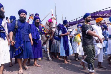 Anandpur Sahib, Punjab, Hindistan: Holi sırasında hola mohalla festivali