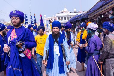 Anandpur Sahib, Punjab, Hindistan: Holi sırasında hola mohalla festivali