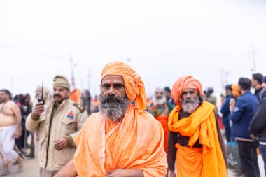 Prayagraj, Uttar Pradesh, Hindistan - 14 Ocak 2025: Mahakumbh, Mahakumbh, Kutsal Naga sadhu baba grubu.