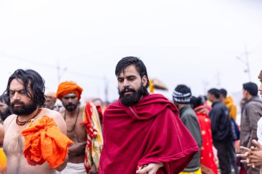 Prayagraj, Uttar Pradesh, Hindistan - 14 Ocak 2025: Mahakumbh, Mahakumbh, Kutsal Naga sadhu baba grubu.