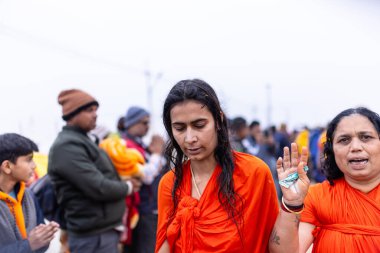 Prayagraj, Uttar Pradesh, Hindistan - 14 Ocak 2025: Mahakumbh, Mahakumbh, Kutsal Naga sadhu baba grubu. 