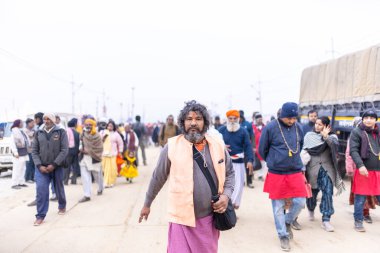 Prayagraj, Uttar Pradesh, Hindistan - 14 Ocak 2025: Mahakumbh, Mahakumbh, Kutsal Naga sadhu baba grubu.