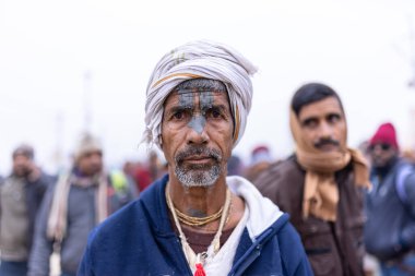 Prayagraj, Uttar Pradesh, Hindistan - 14 Ocak 2025: Mahakumbh, Mahakumbh, Kutsal Naga sadhu baba grubu.