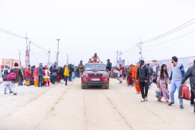 Prayagraj, Uttar Pradesh, Hindistan - 14 Ocak 2025: Mahakumbh, Mahakumbh, Kutsal Naga sadhu baba grubu.