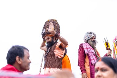 Prayagraj, Uttar Pradesh, Hindistan - 14 Ocak 2025: Mahakumbh, Mahakumbh, Kutsal Naga sadhu baba grubu.