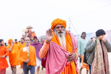 Prayagraj, Uttar Pradesh, Hindistan - 14 Ocak 2025: Mahakumbh, Mahakumbh, Kutsal Naga sadhu baba grubu.